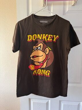 Donkey Kong Graphic Tee - Brown